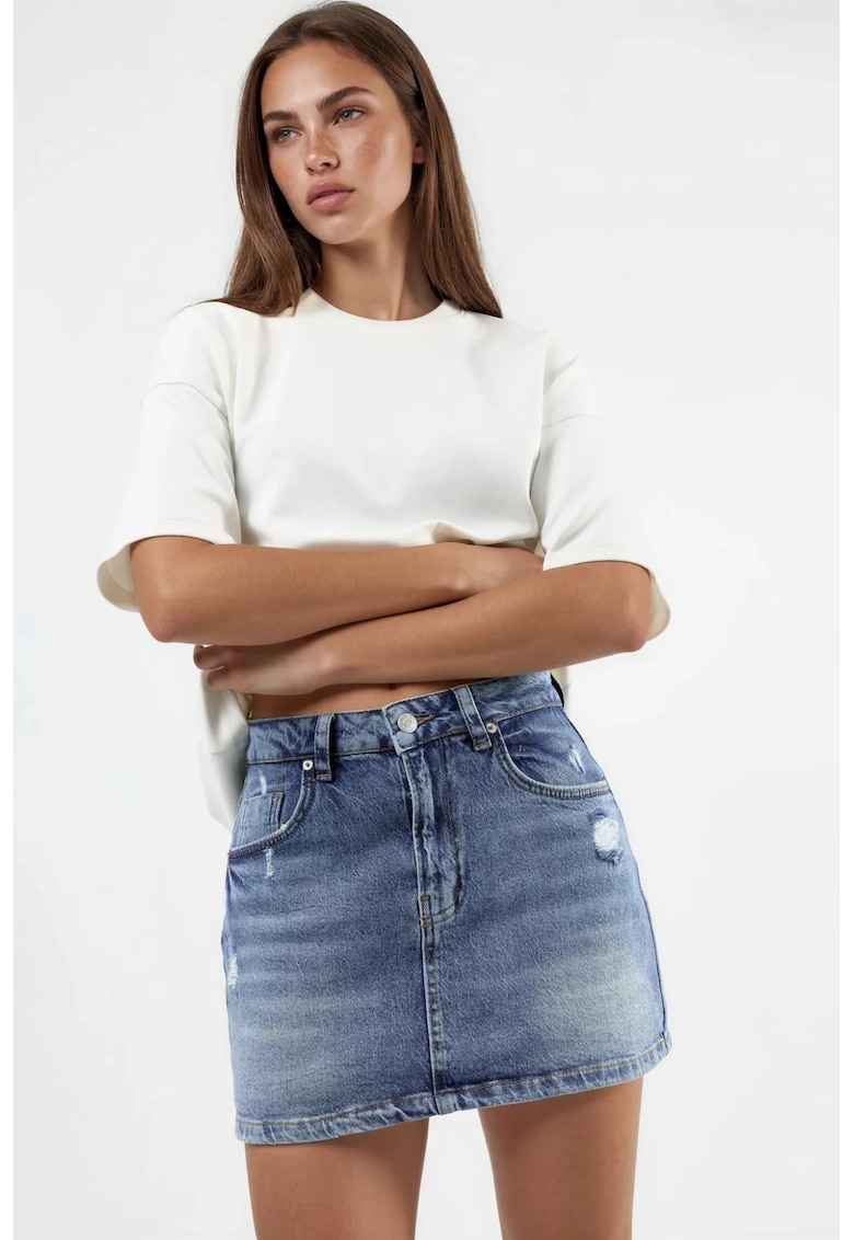 Fusta din denim - albastru deschis - fermoar - croiala dreapta
