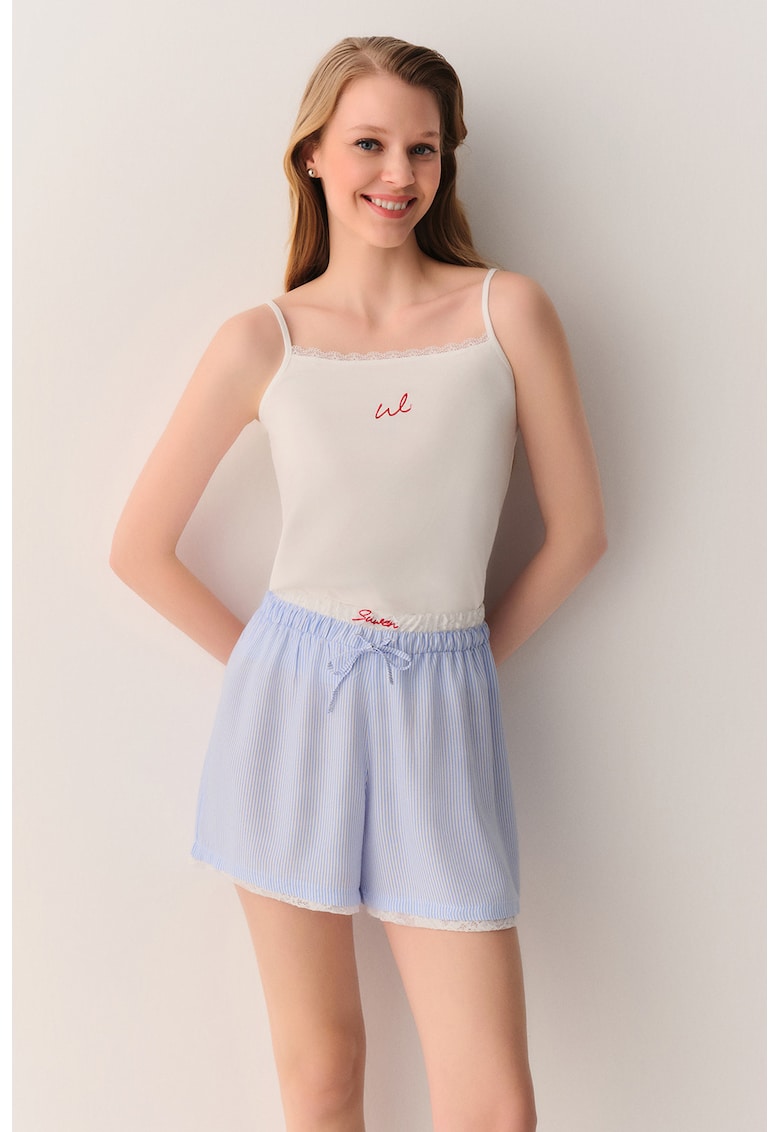 Pijama cu pantaloni scurti si decolteu patrat - Albastru pastel/Bej deschis