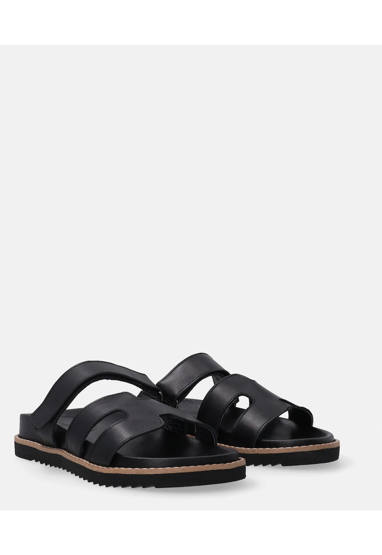 Papuci din piele cu decupaje si bareta cu velcro