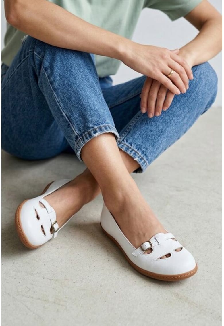 Balerini dama NUR albi din piele naturala cu decupaje