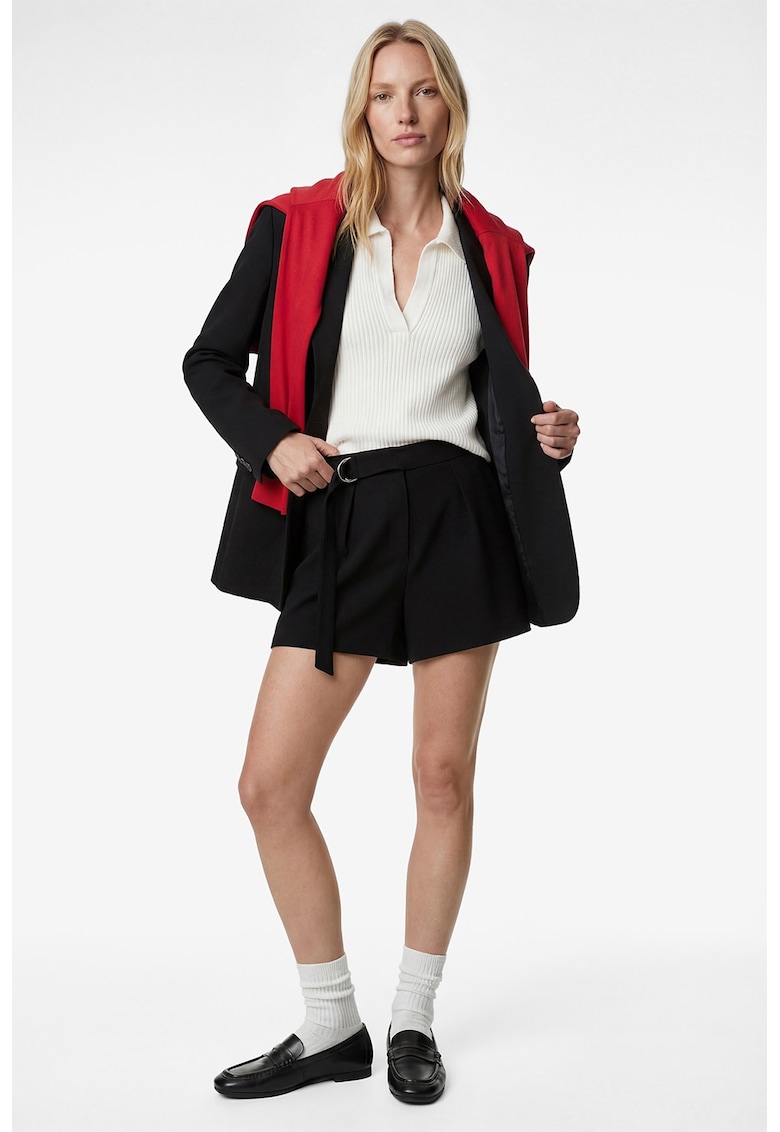 Pantaloni scurti cu o curea decorativa - Negru