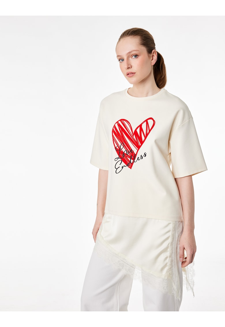 Tricou supradimensionat cu satin si terminatie asimetrica - Alb fildes/Negru stins/Rosu vermillion
