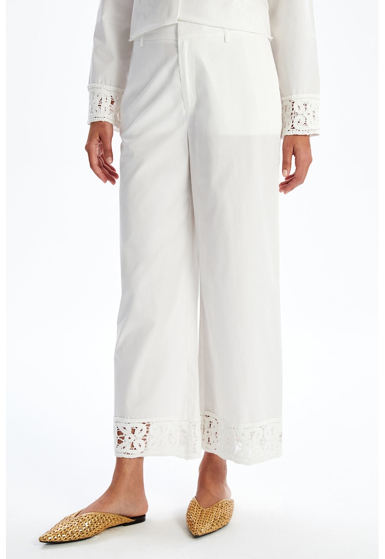Pantaloni crop cu terminatie de dantela - Alb optic