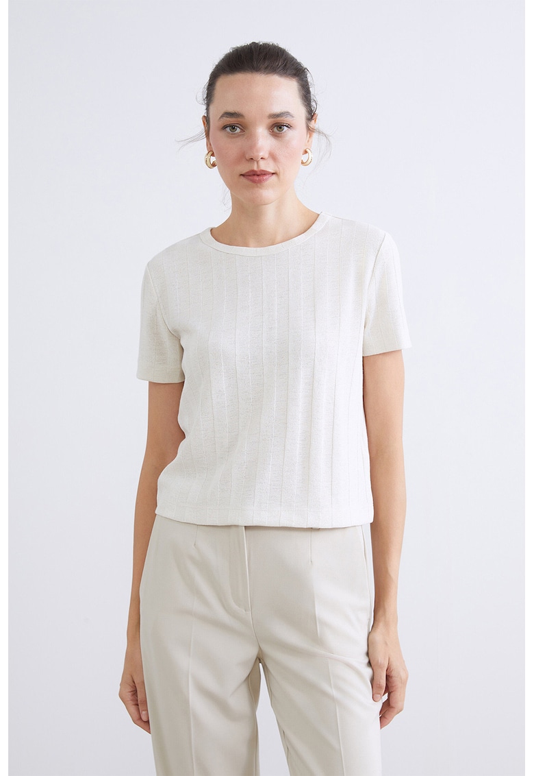 Tricou din tricot cu decolteu la baza gatului - Alb