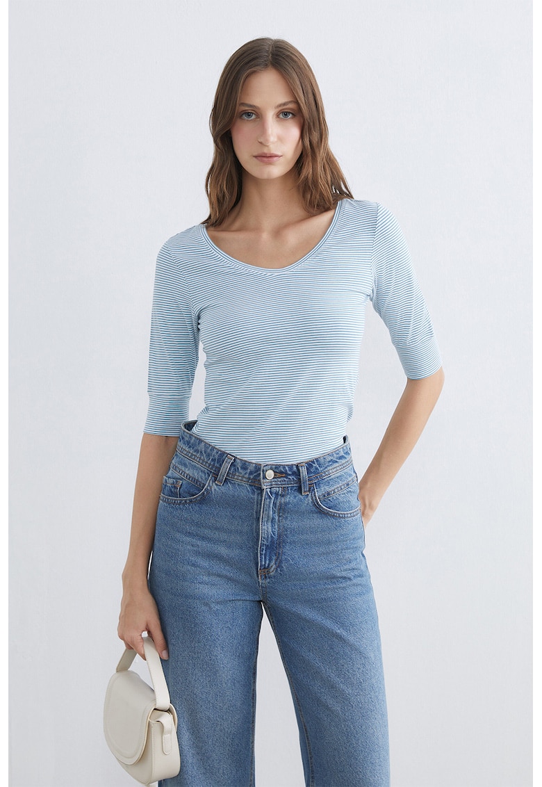 Tricou cu dungi si decolteu rotund - Albastru lavanda