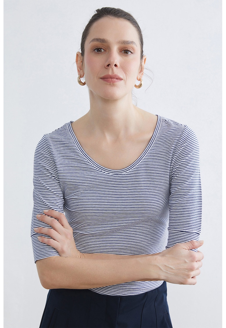 Tricou cu dungi si decolteu rotund - Alb/Albastru inchis