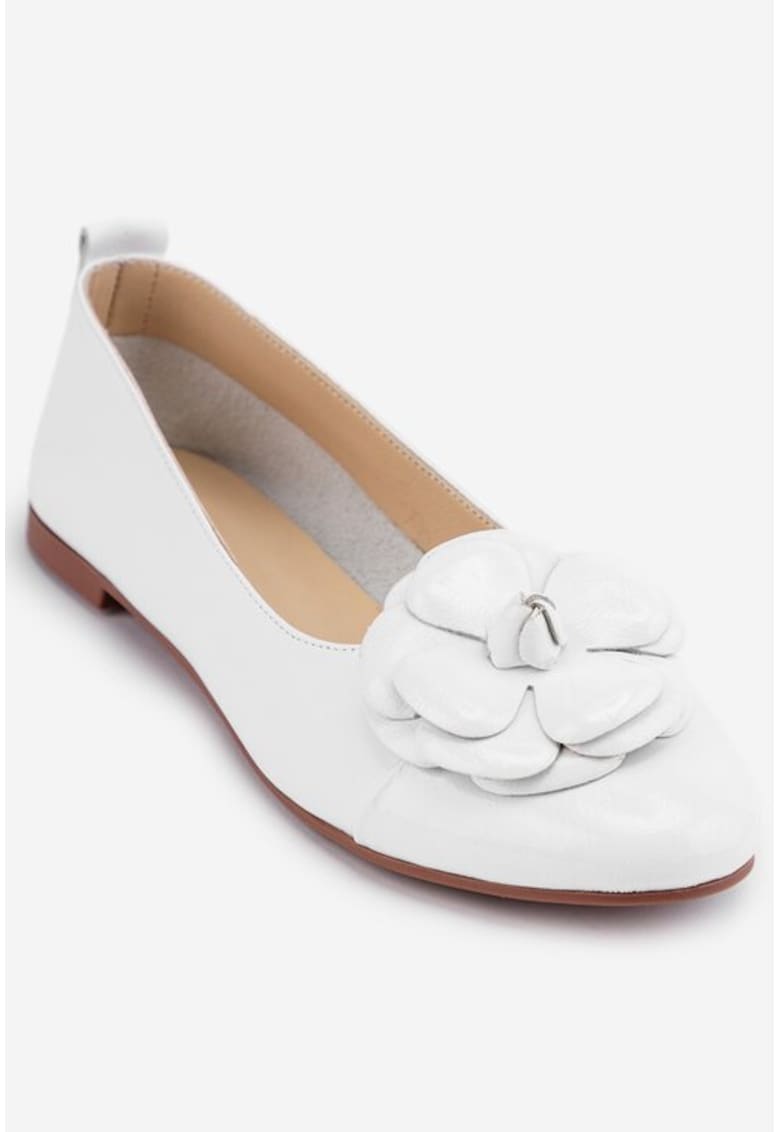 Balerini dama albi din piele cu ornament floare