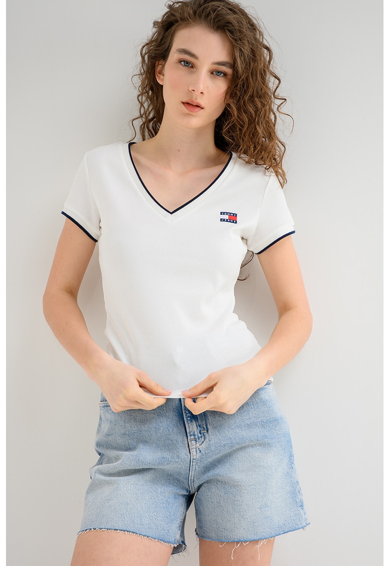 Tricou cu decolteu in V si aplicatie logo brodata - Alb/Bleumarin