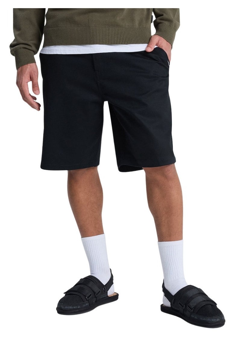 Pantaloni scurti cu buzunare laterale