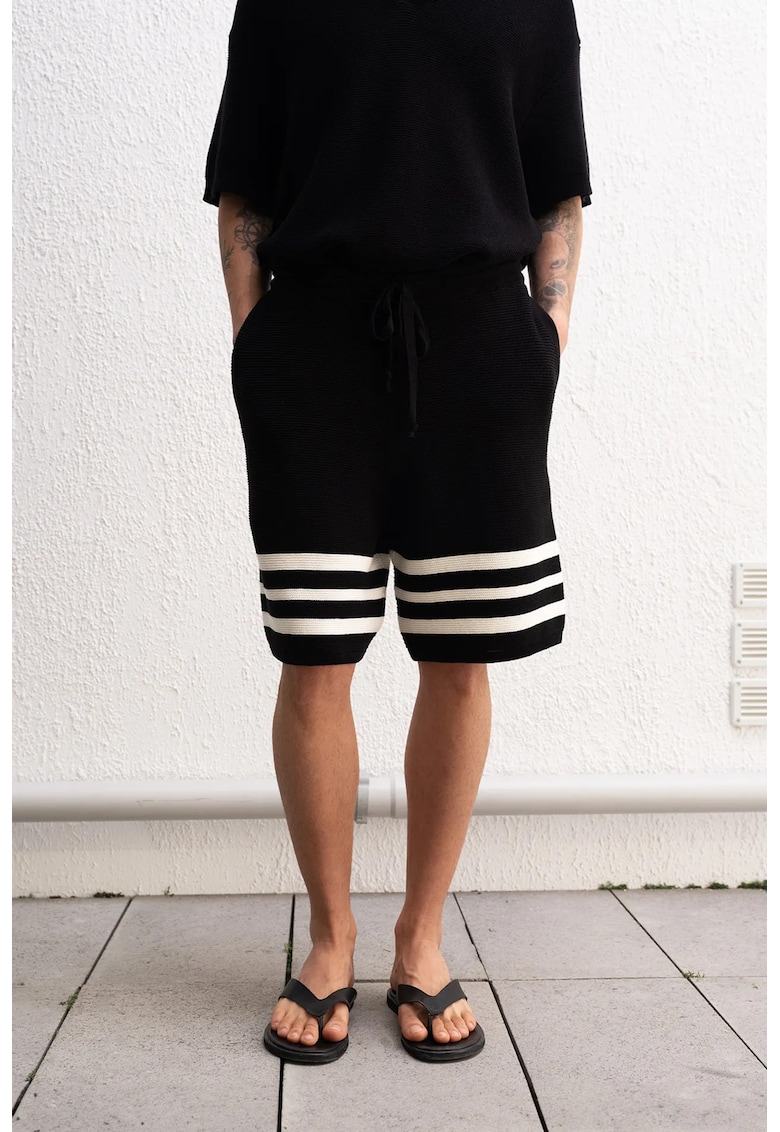 Pantaloni scurti - talie cu snur - negru - bumbac
