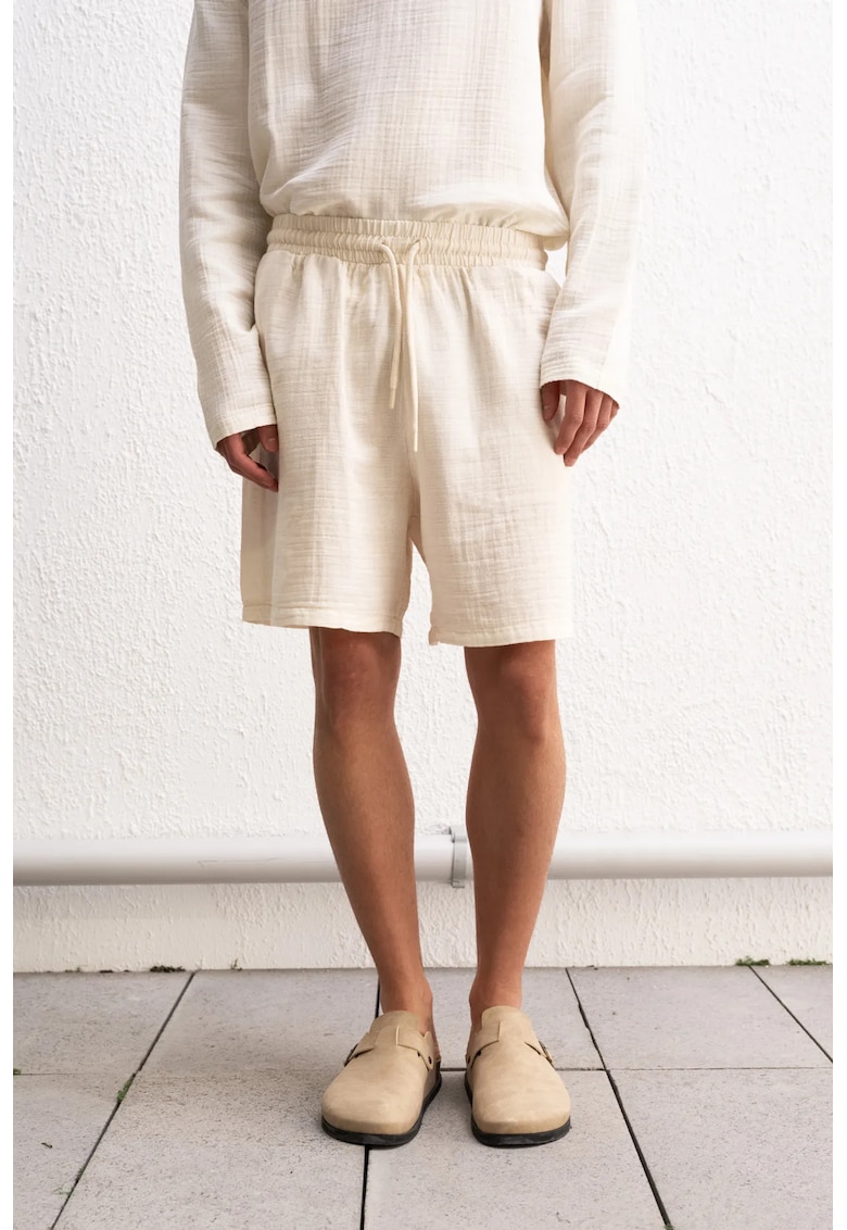 Pantaloni scurti - talie inalta - crem - 100% bumbac
