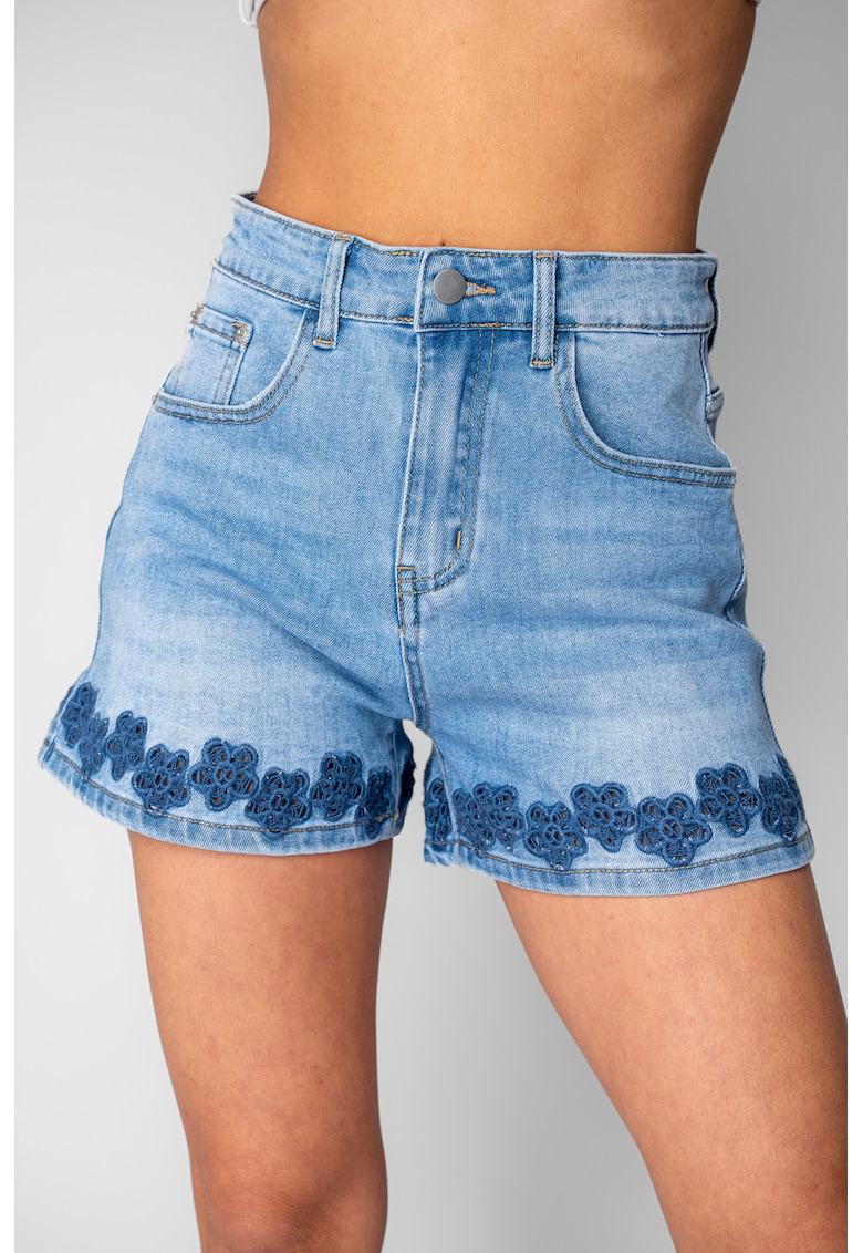 Blugi scurti elastici cu broderie 20782 - BLUE