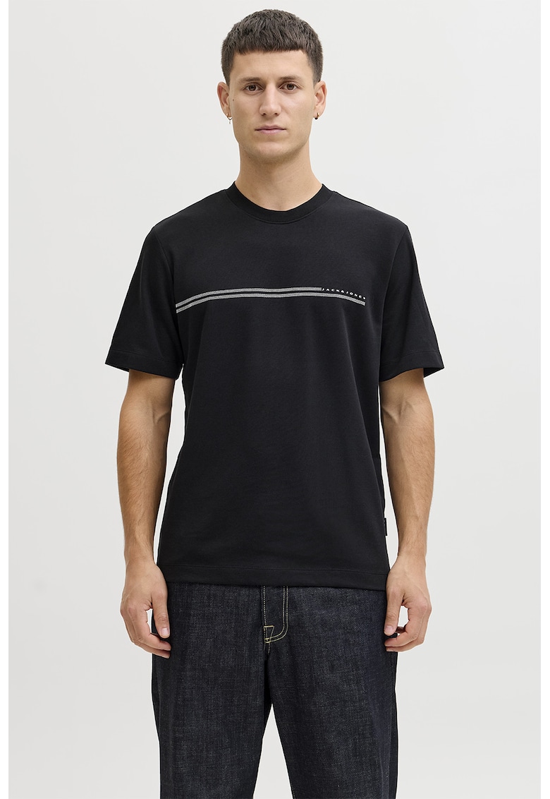 Tricou lejer cu decolteu la baza gatului - Negru