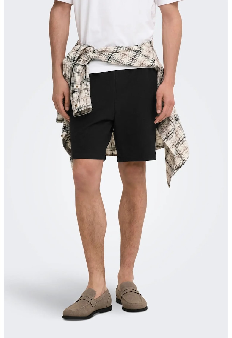Pantaloni scurti cu buzunare laterale - Negru