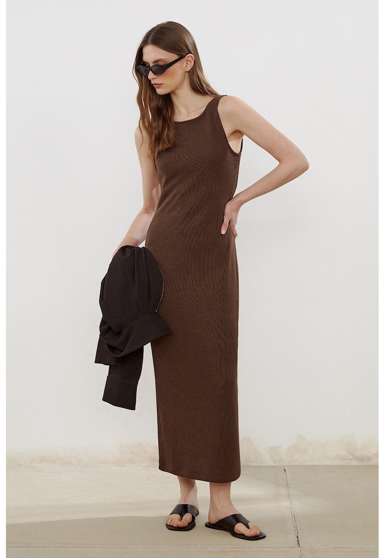 Rochie lunga fara maneci - Maro pamantiu