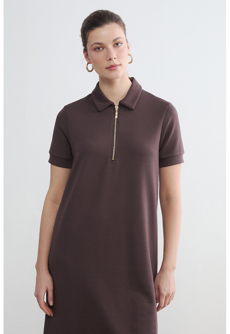 Rochie scurta cu guler polo si fenta cu fermoar - Maro inchis