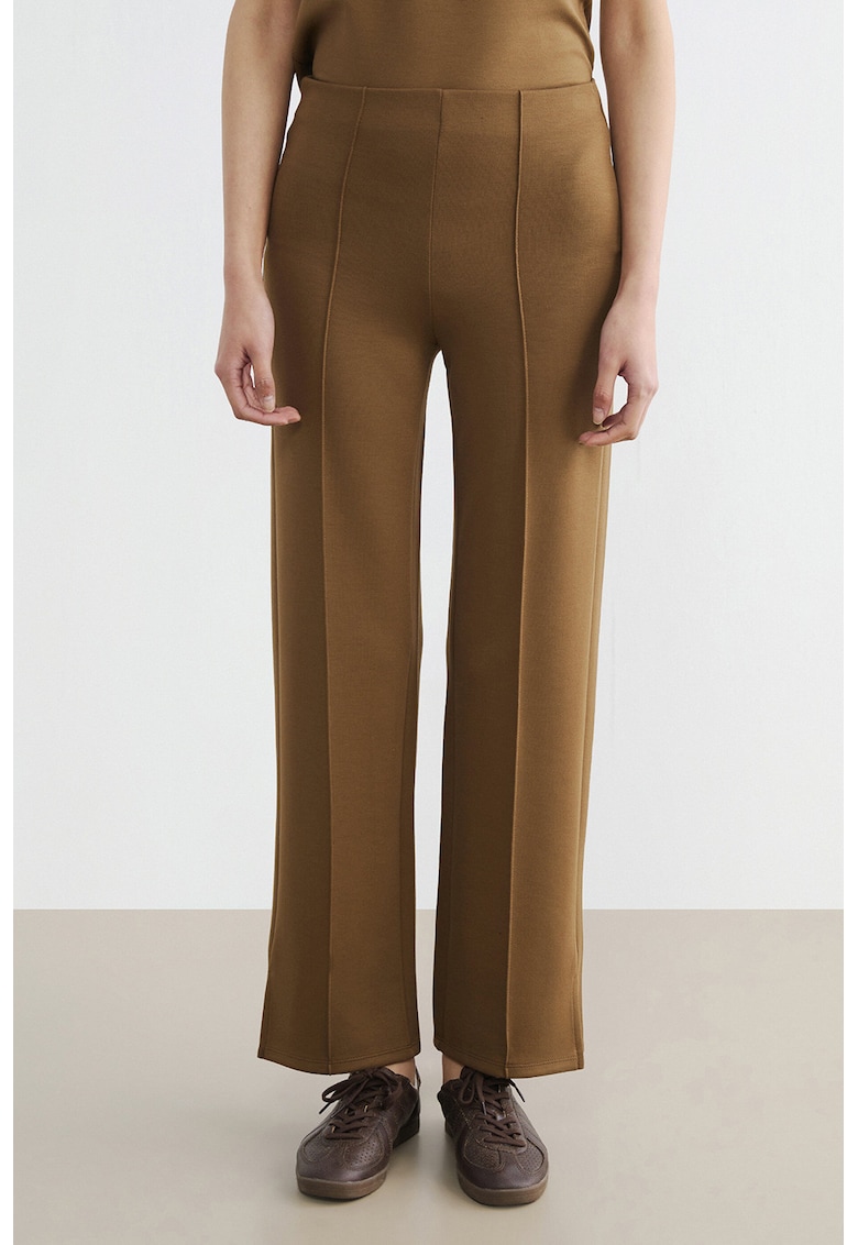 Pantaloni slim fit cu slituri la terminatie - Maro