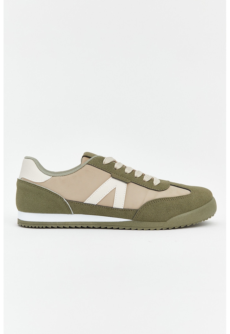 Pantofi sport low-cut cu detalii contrastante - Alb/Maro nisip/Kaki inchis