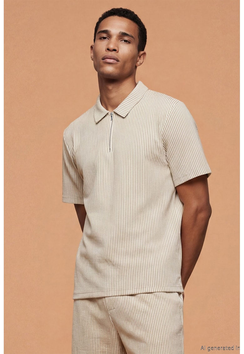 Tricou polo cu model in dungi si fermoar scurt - Bej inchis