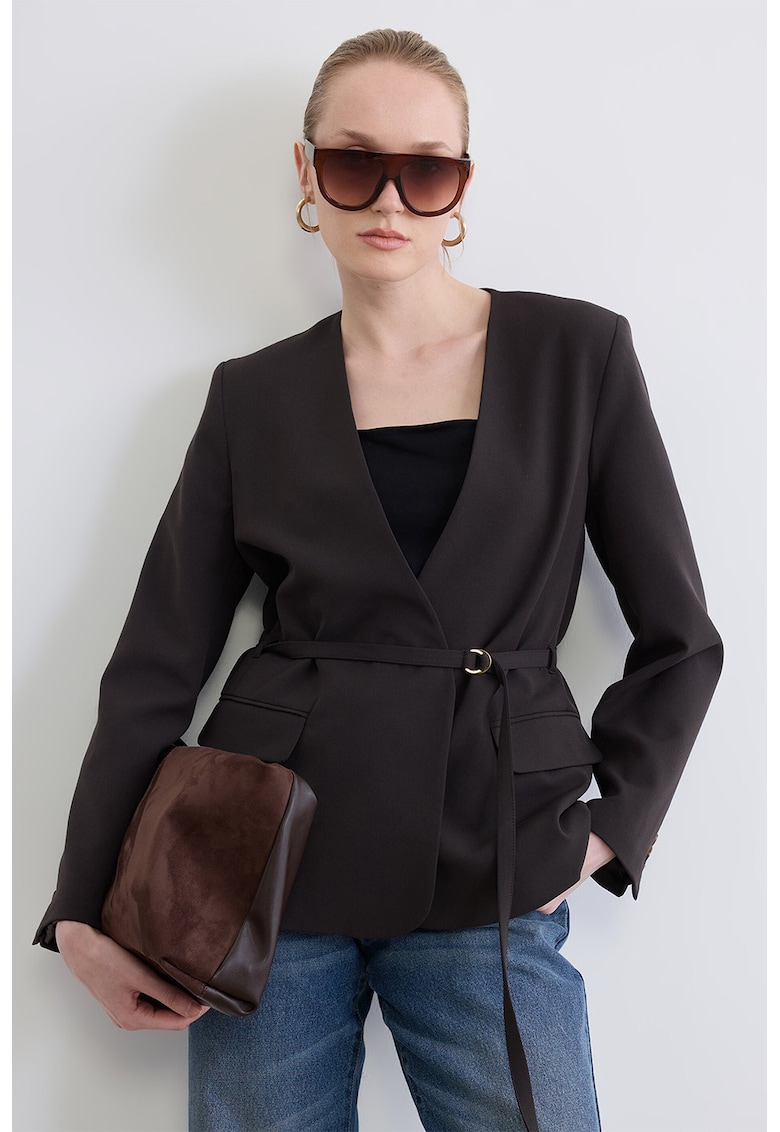 Sacou regular fit cu o curea - Maro inchis