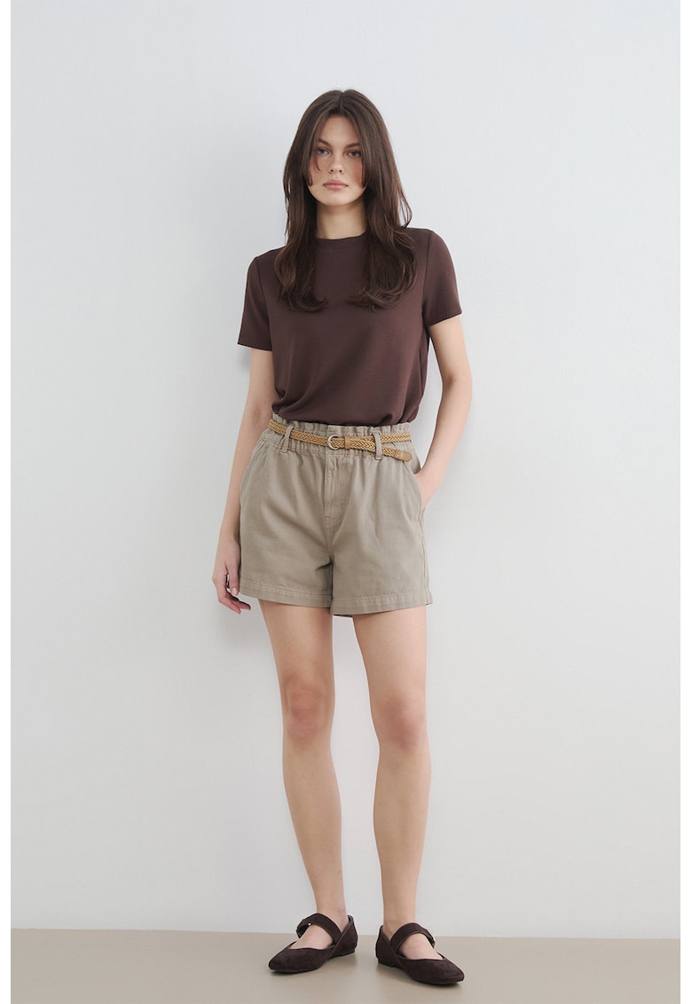 Pantaloni scurti cu o curea - Maro taupe deschis