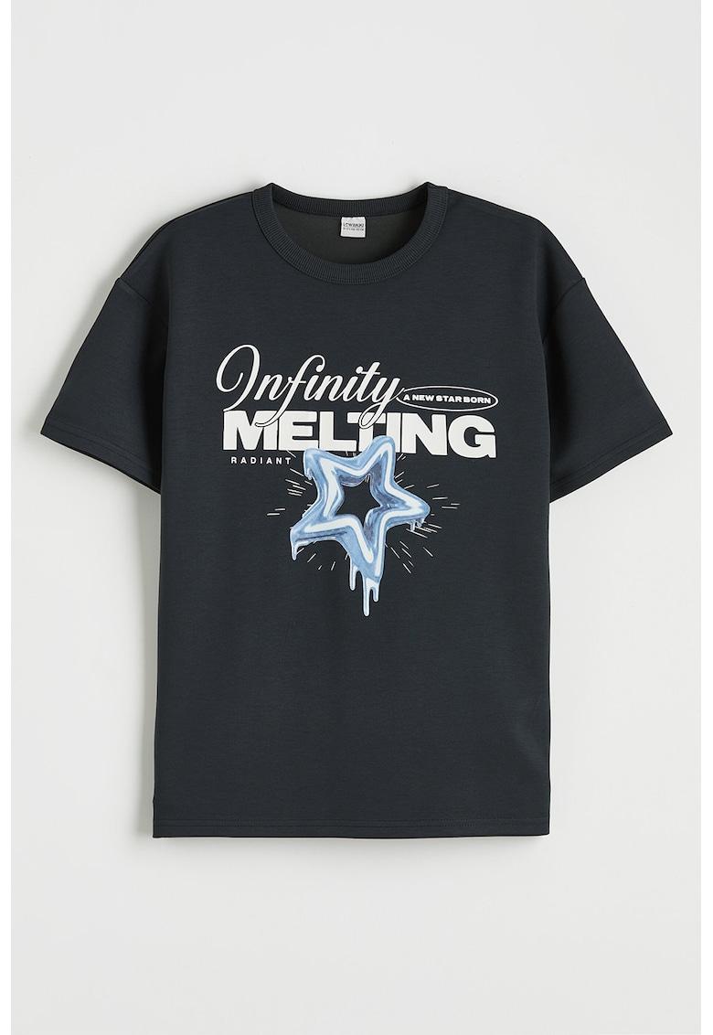 Tricou cu decolteu la baza gatului si imprimeu grafic - Alb/Albastru/Gri antracit