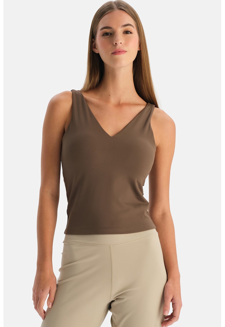 Top slim fit cu decolteu in V - Maro pamantiu