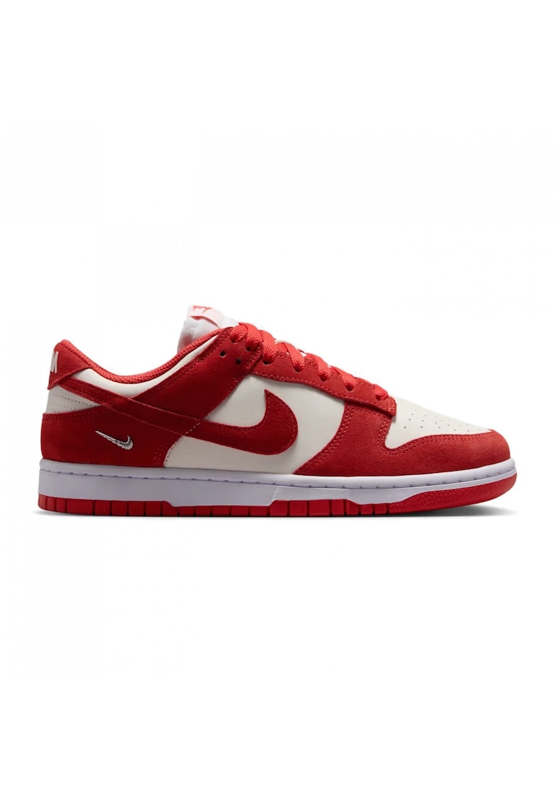 Дамски спортни обувки - Dunk Low Se IO4244-103 -
