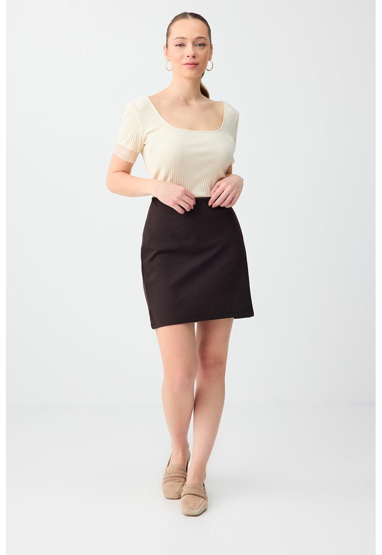 Fusta mini cu model uni - Maro pamantiu