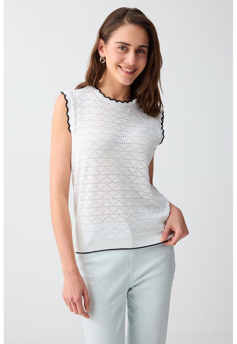 Bluza cu perforatii decorative - fara maneci - Alb