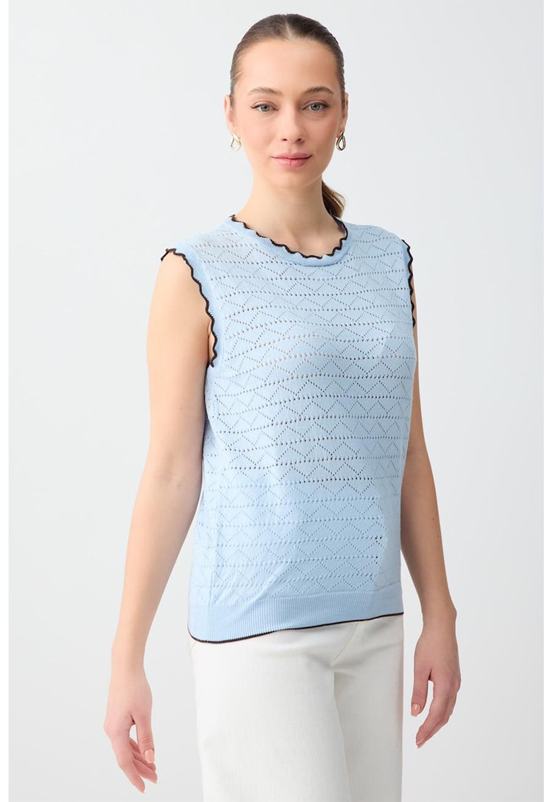 Bluza cu perforatii decorative - fara maneci - Albastru deschis