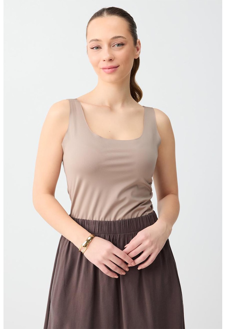 Top slim fit cu decolteu adanc - Maro deschis