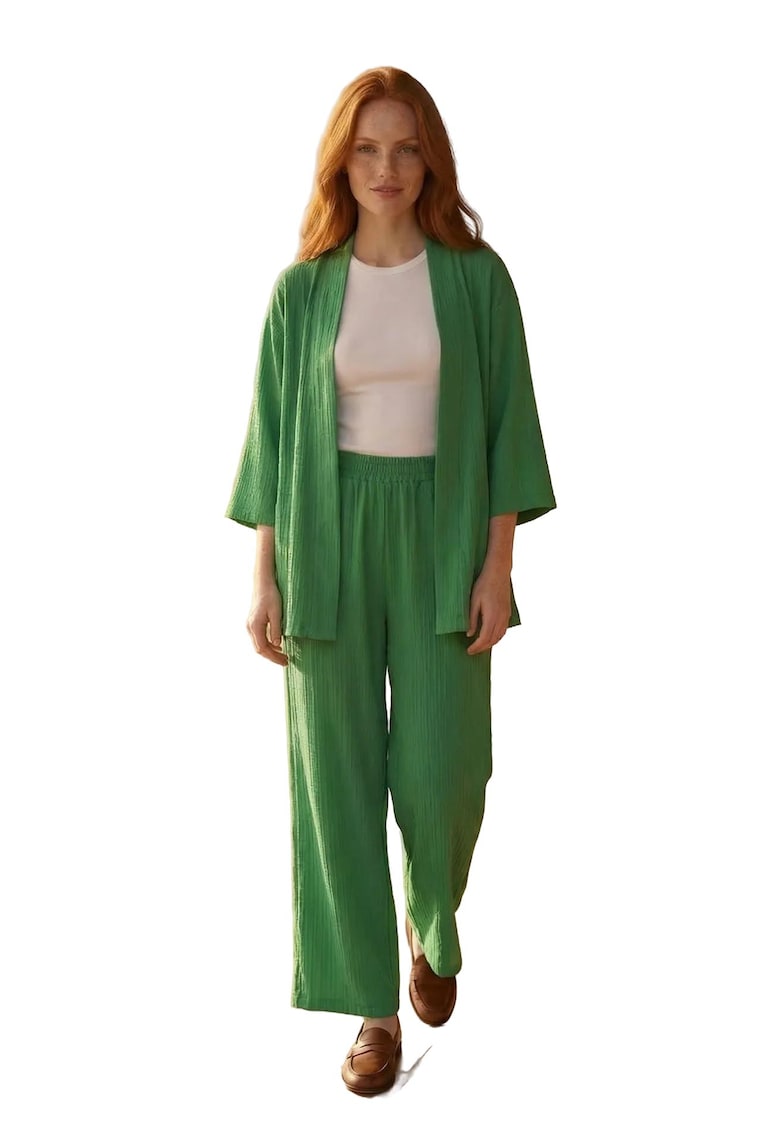 Compleu din doua piese - vesta cu guler deschis si pantaloni cu picior larg - verde - poliester