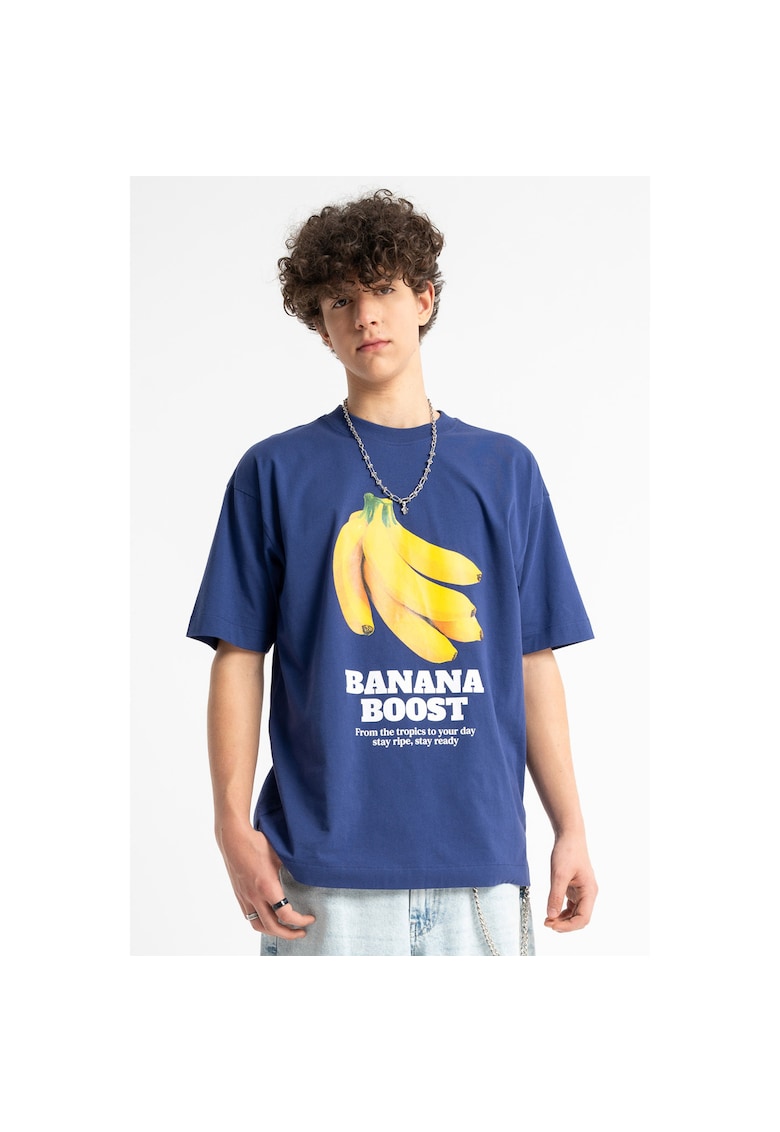 Tricou cu imprimeu grafic si croiala lejera