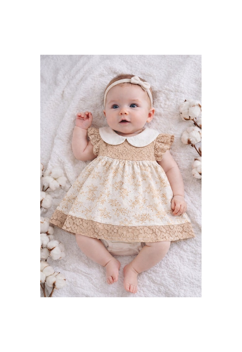 Rochita bebe eleganta cu body integrat din bumbac si dantela model floral