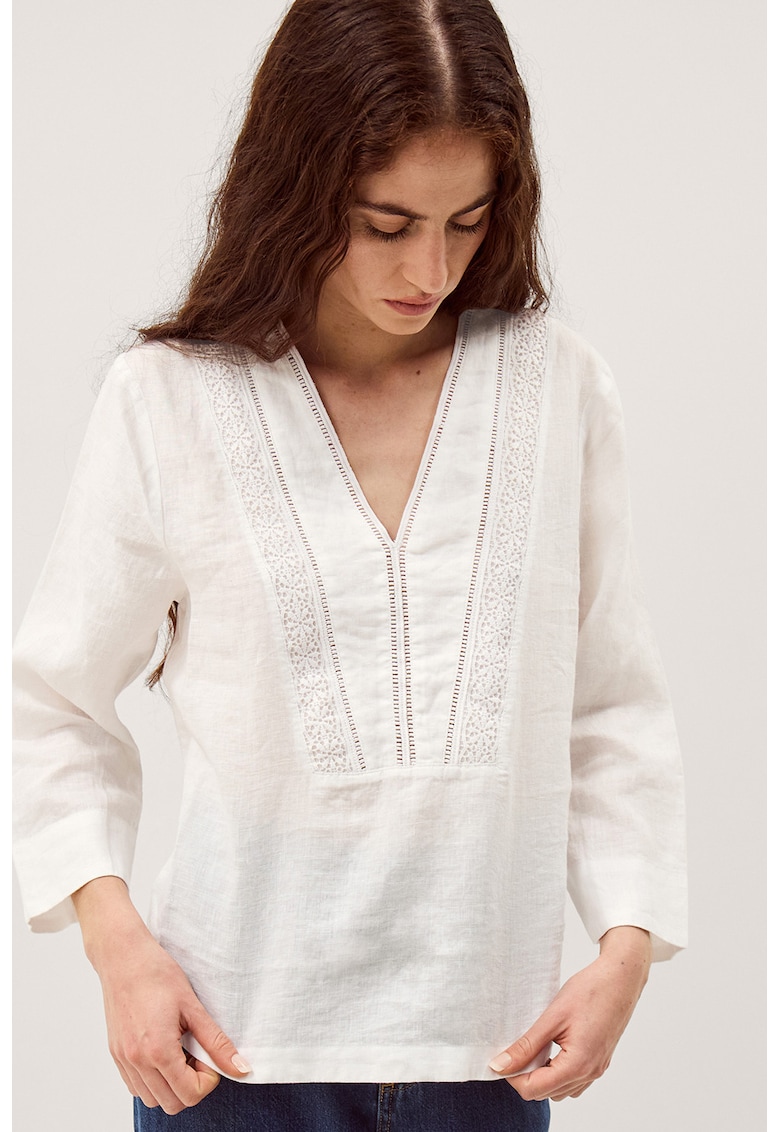 Bluza cu decolteu in V si broderie - Alb