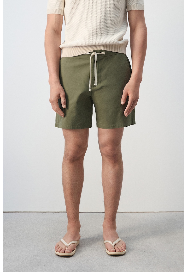 Pantaloni scurti din amestec de lyocell cu snur - Kaki inchis