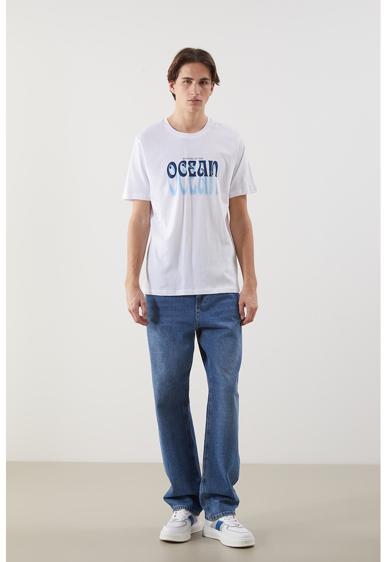 Tricou cu decolteu la baza gatului si imprimeu - Alb