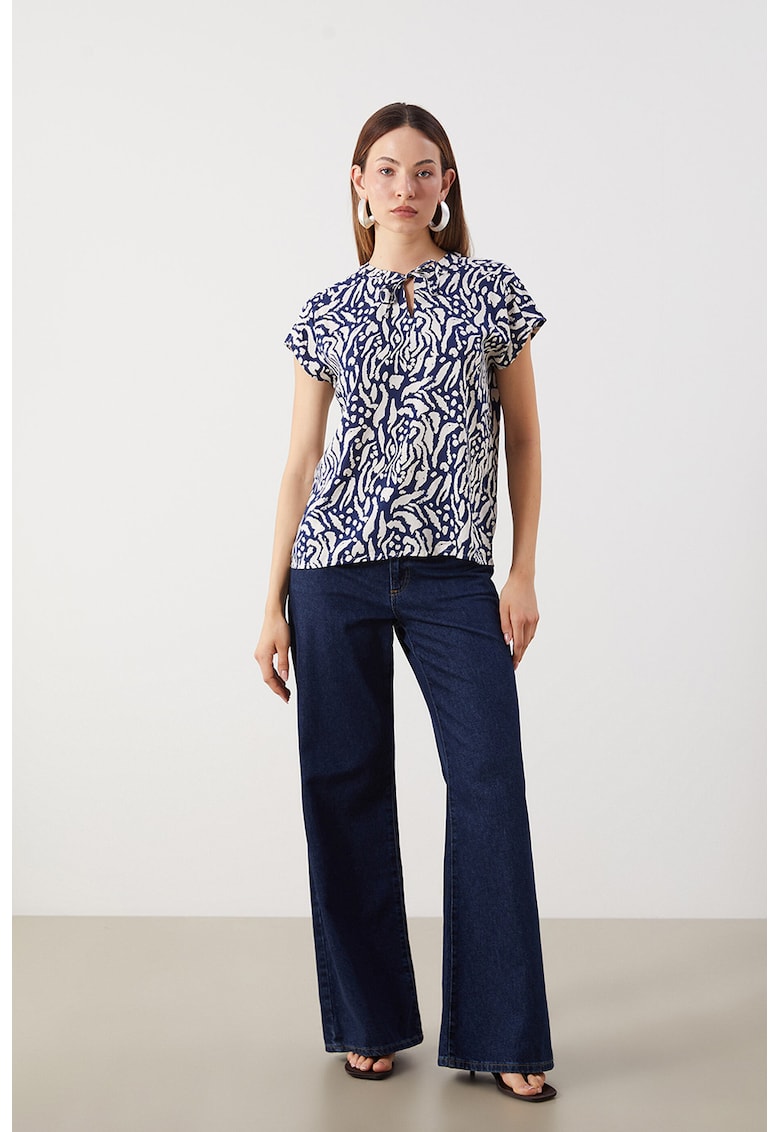 Bluza cu maneci scurte si guler Mao - Alb/Bleumarin