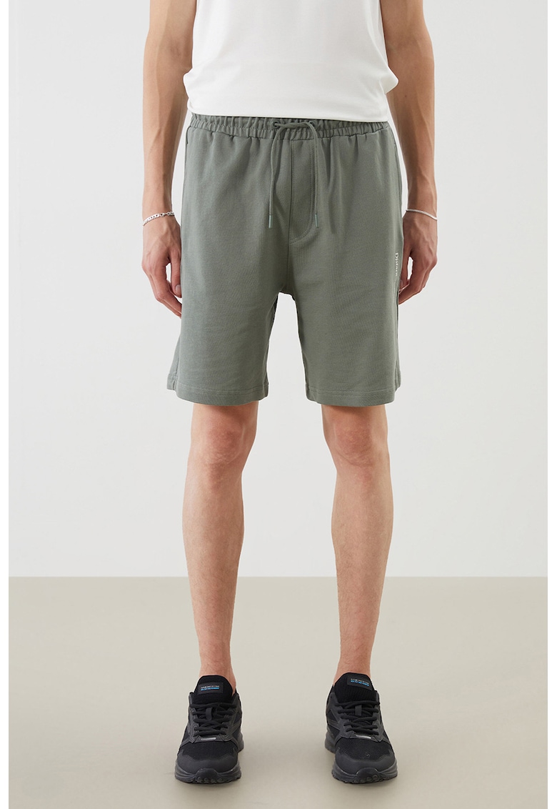 Pantaloni de trening bermude cu snur de ajustare - Kaki