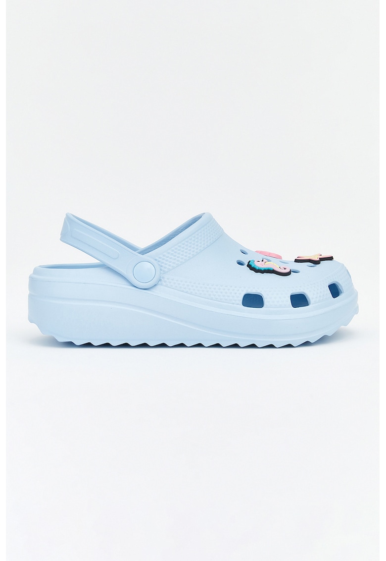Saboti slingback cu talpa wedge si detalii perforate - Albastru deschis