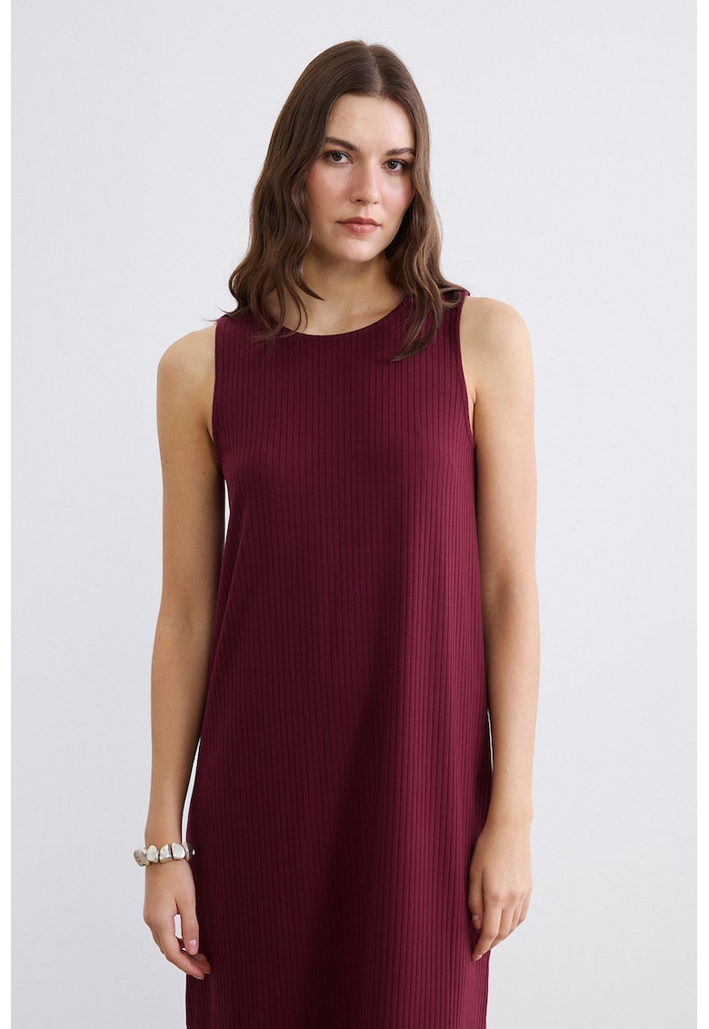 Rochie midi cu croiala dreapta si model uni - Visiniu