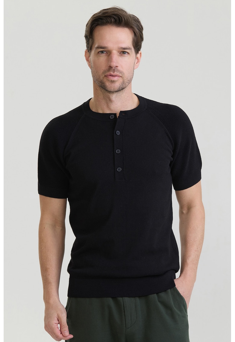 Tricou slim-fit cu guler henley - Negru