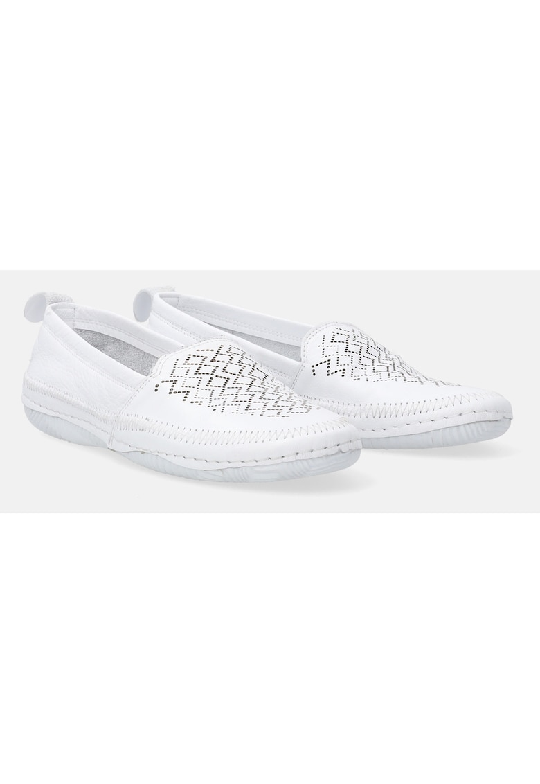 Pantofi cu talpa joasa din piele -