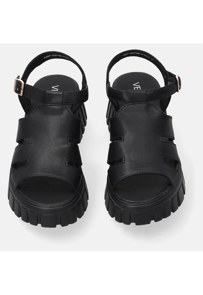 Sandale din piele naturala cu talpa demi-wedge.
