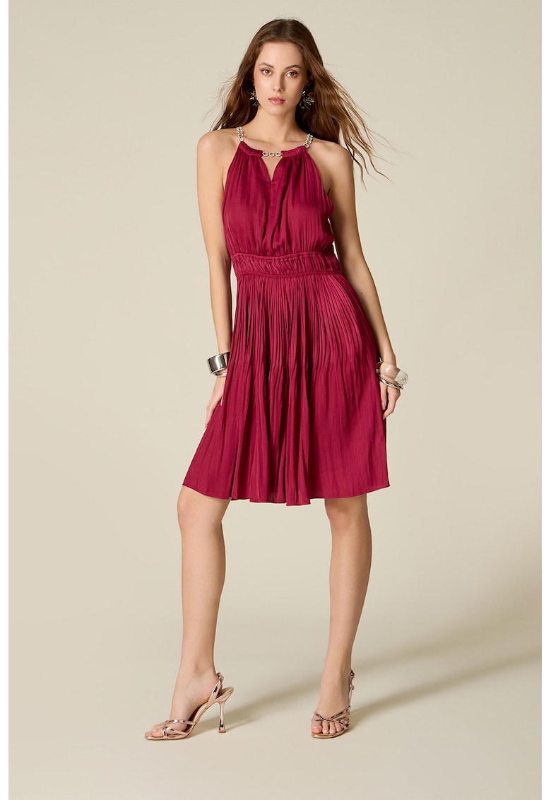 Rochie plisata cu croiala evazata - Visiniu