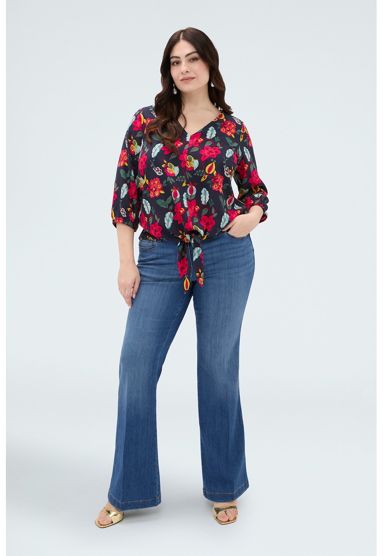 Bluza cu decolteu in V si model floral - Multicolor
