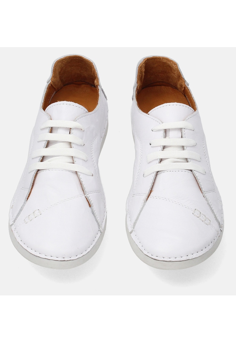 Pantofi sport uni din piele naturala .