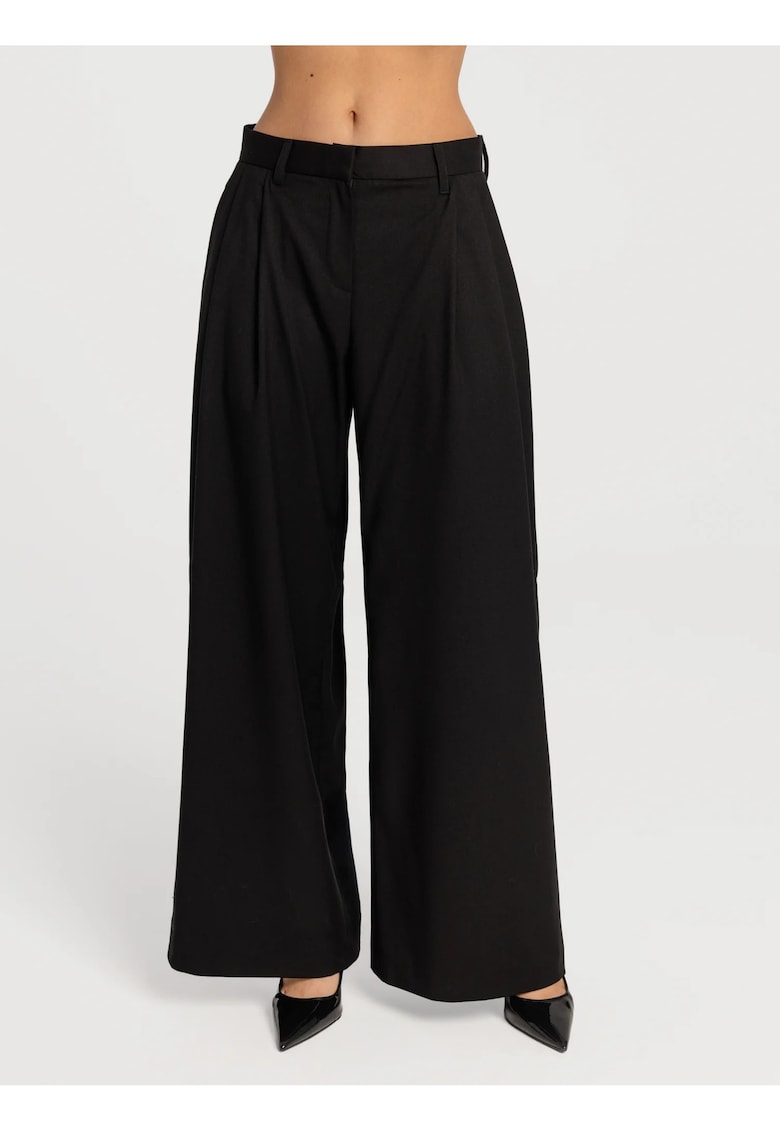 Pantaloni cu buzunare Estra
