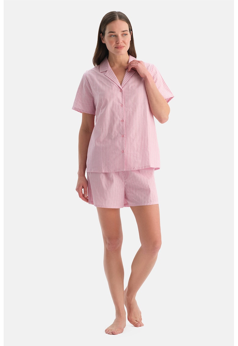 Pijama cu maneci scurte si nasturi - Roz